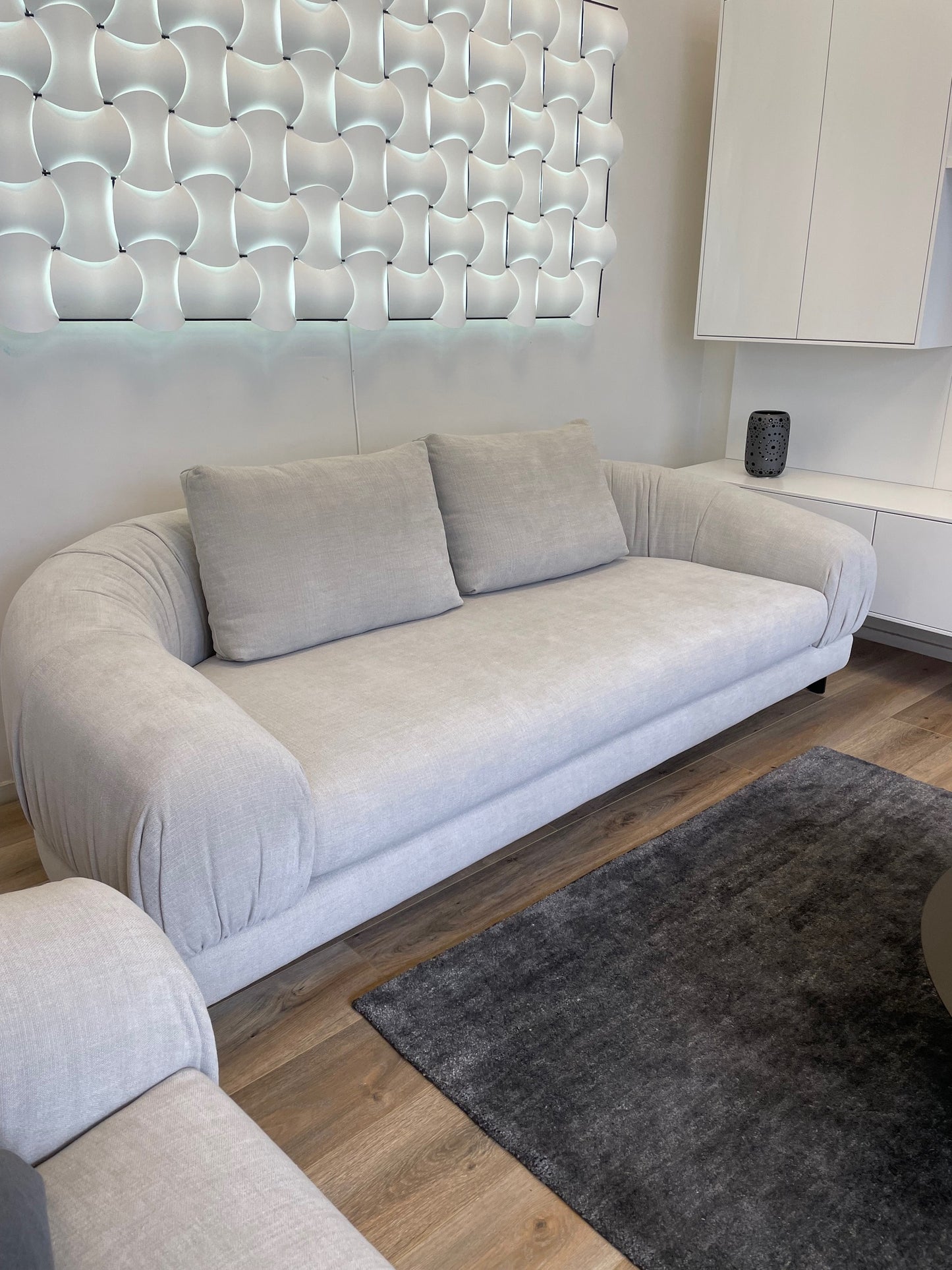 CRUMBLE 3S MAXI WAS $8920 NOW 35% OFF $5800