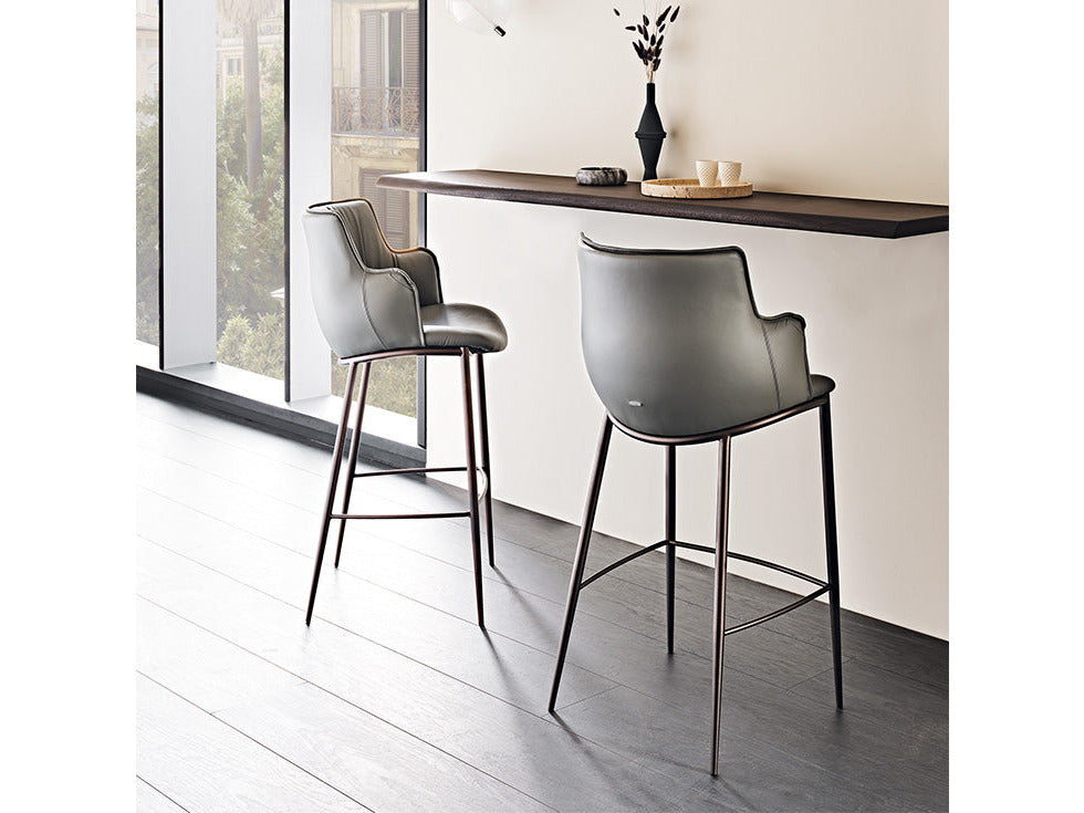 RIHANNA ML STOOL